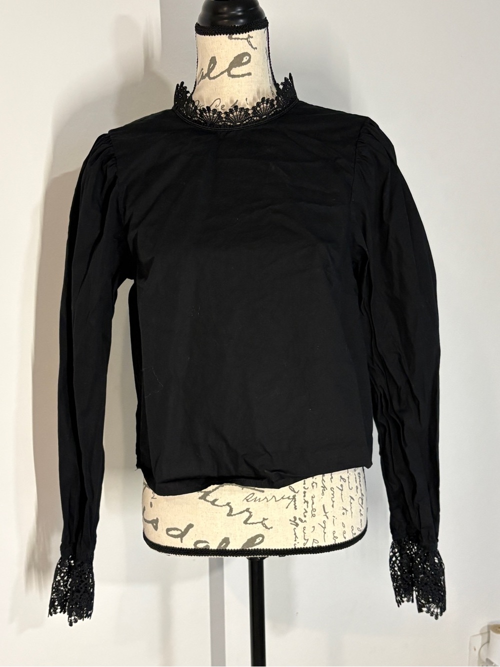 H&M Black lace Tie Backless Shirt
